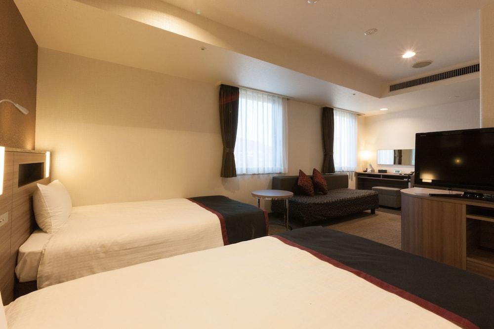 Onomichi Kokusai Hotel Экстерьер фото